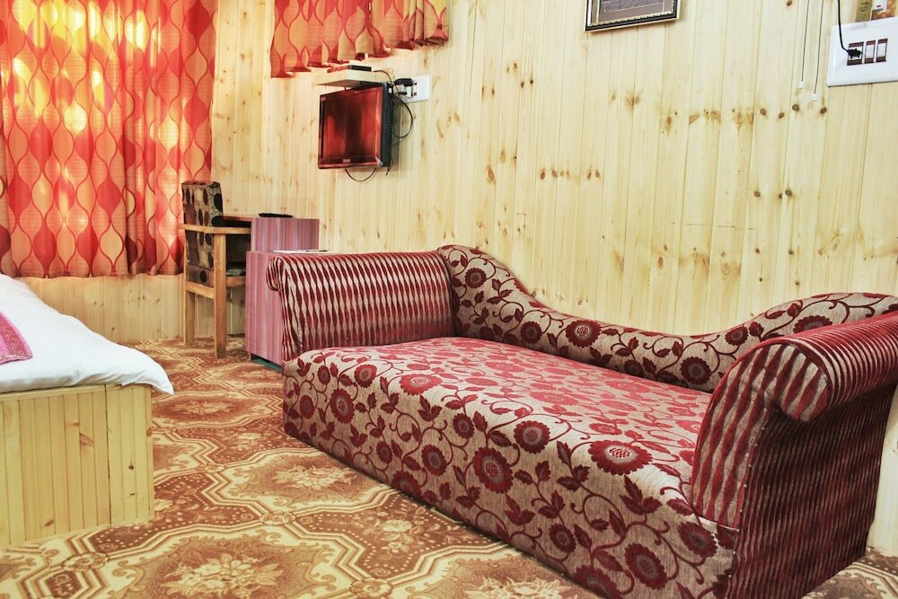 Фото Walisons Hotel