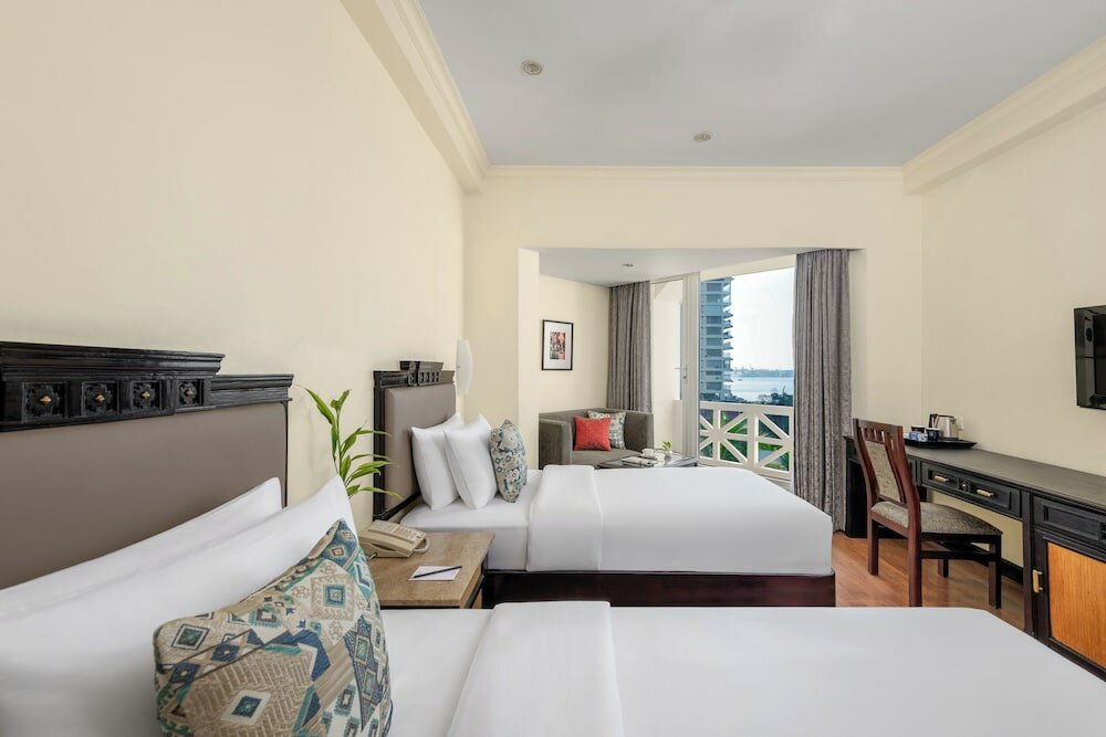 Фото Vivanta Ernakulam, Marine Drive