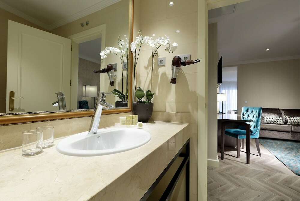 Фото Eurostars Casa de la Lírica