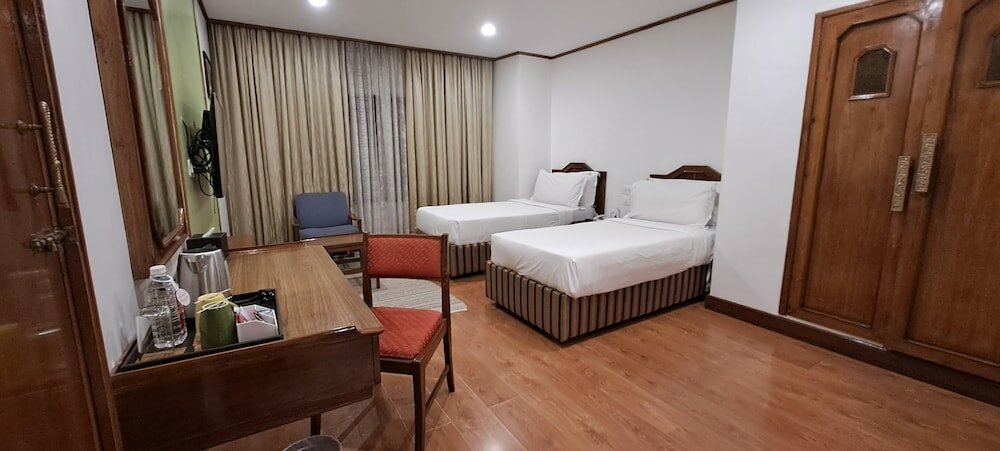 Фото Ambassador Pallava