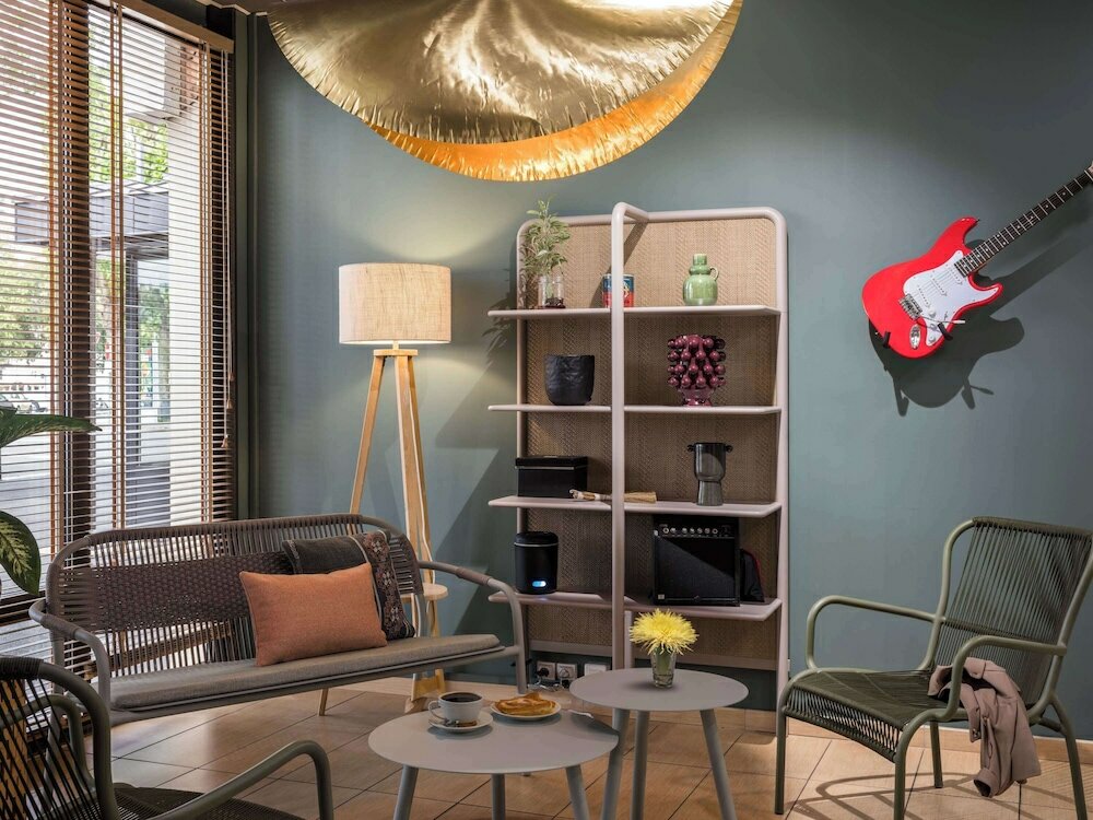 Фото ibis Can Center