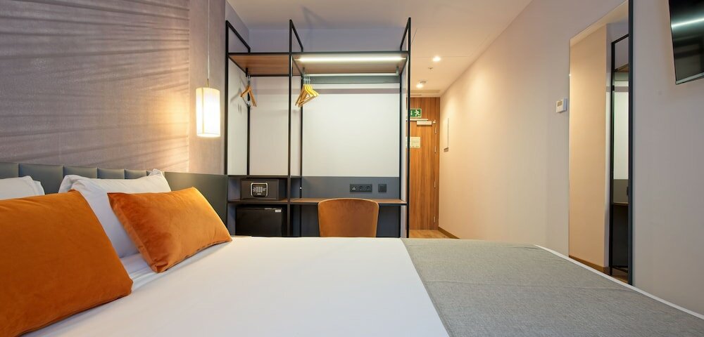 Фото Dwo Yuste Alcalá