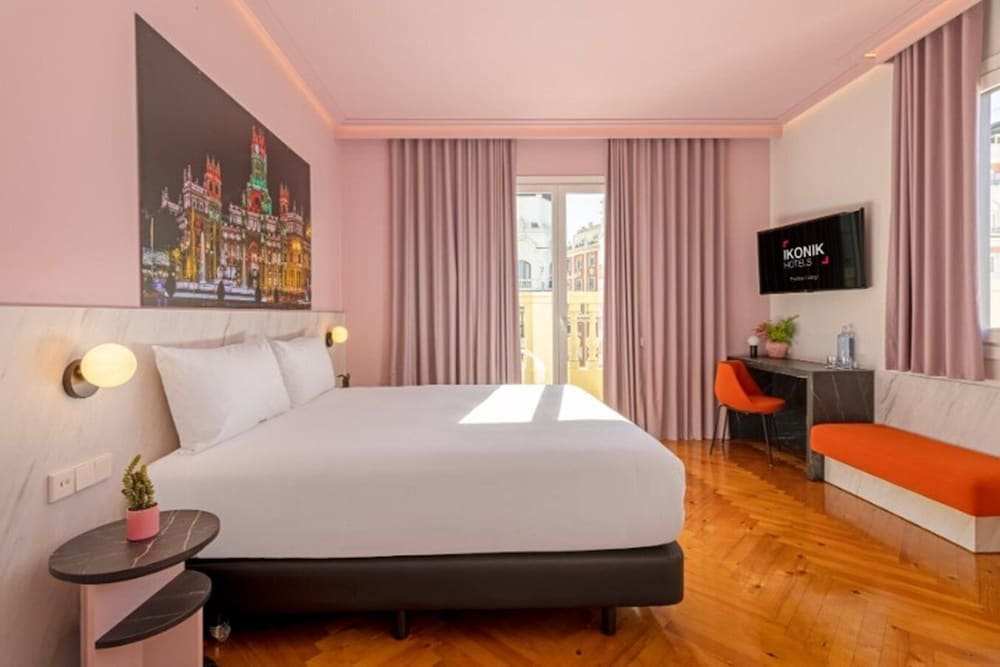 Фото Ikonik Gran VIA