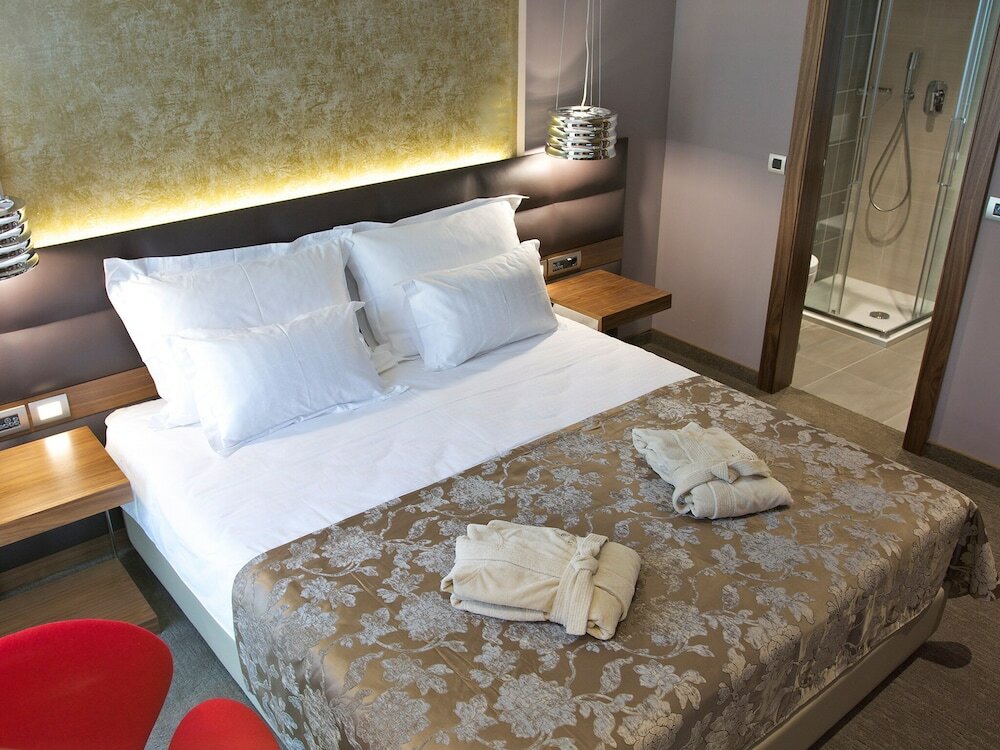 Фото Atlantida Boutique Hotel