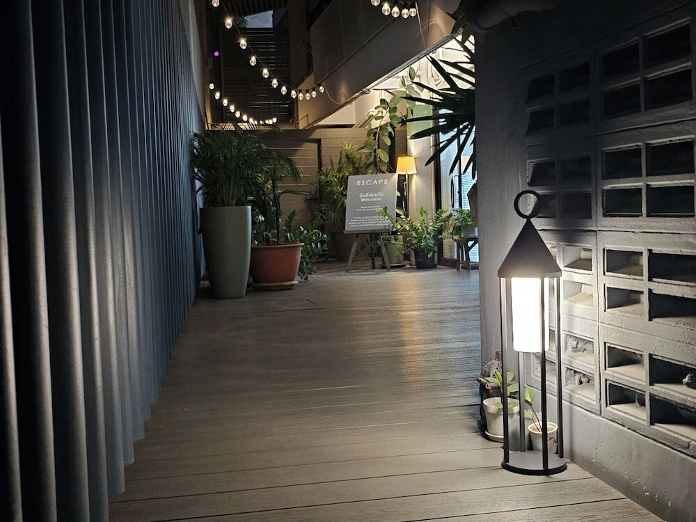 Фото Sathorn Terrace Apartment