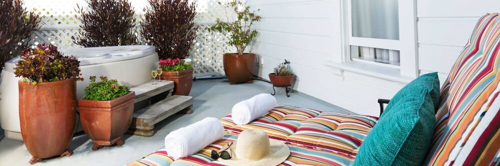 Фото West Cliff Inn - A Four Sisters Inn