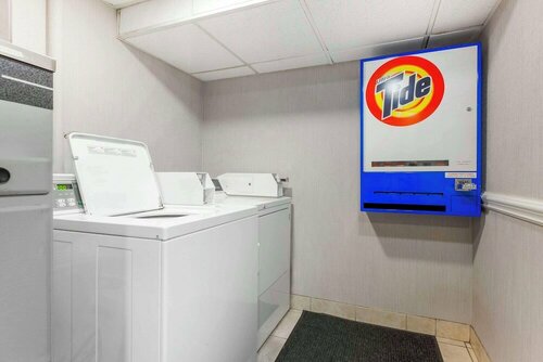 Гостиница Quality Inn Peterborough в Питерборо