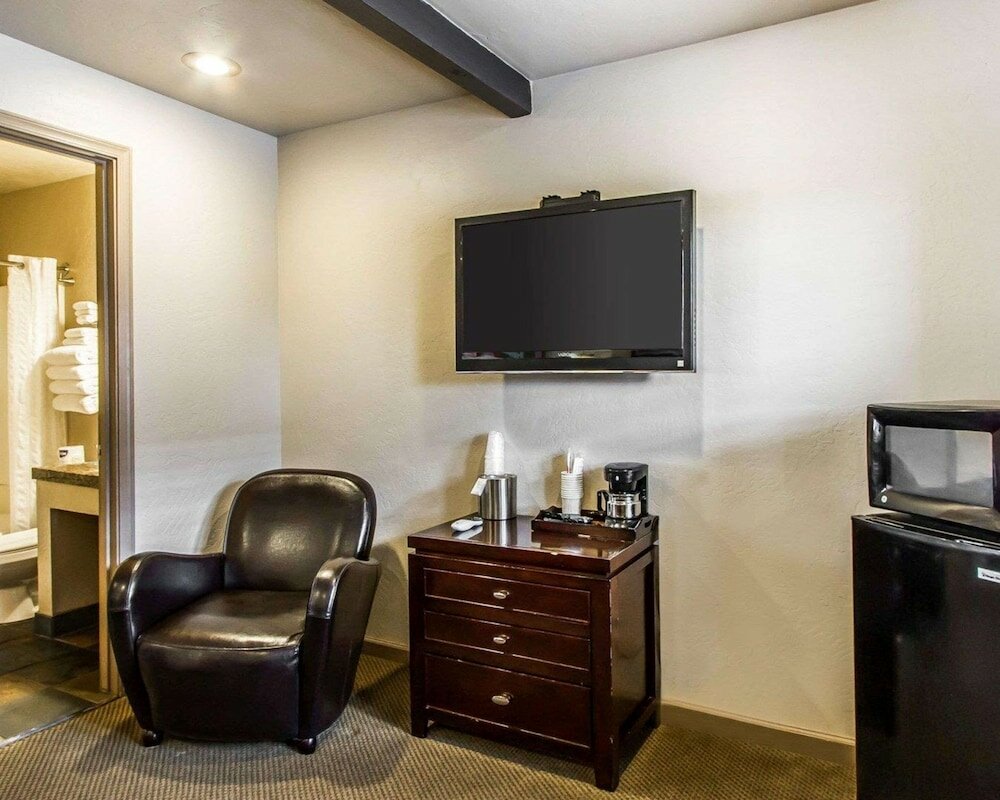 Фото Rodeway Inn & Suites Williams Downtowner - Rte 66