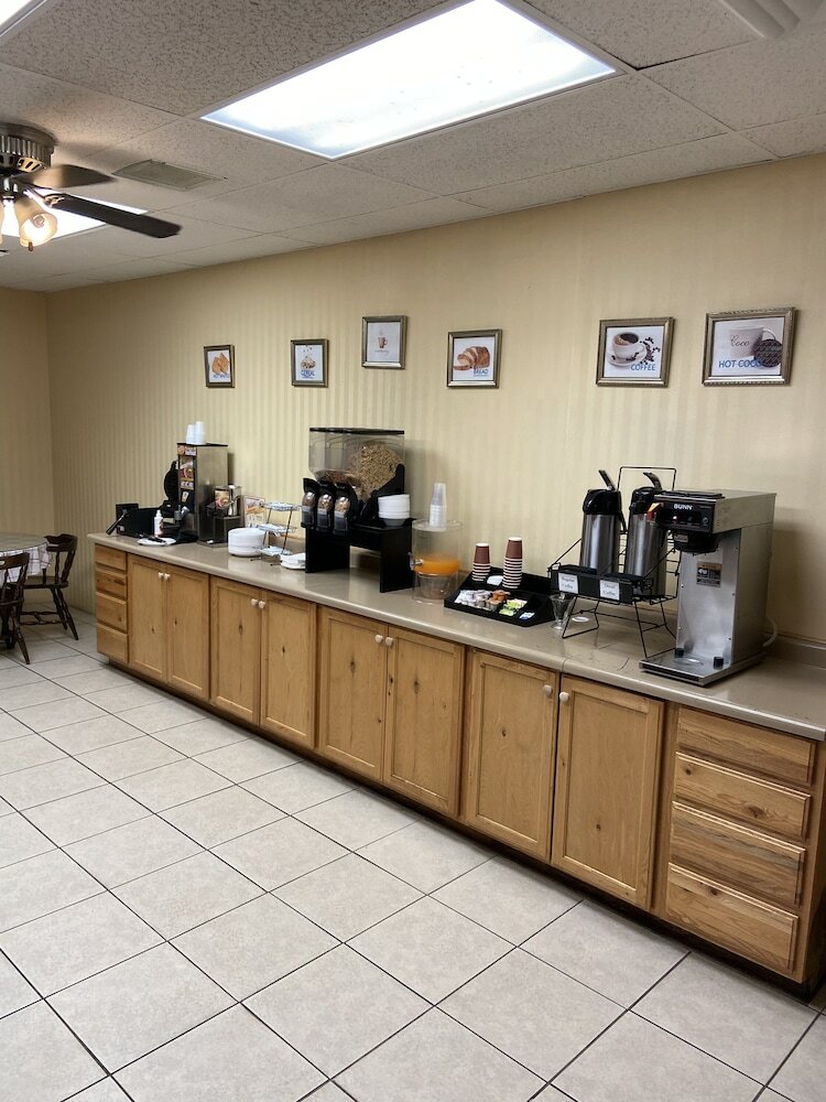 Фото Econo Lodge Salina Scenic Route 89 & I-70