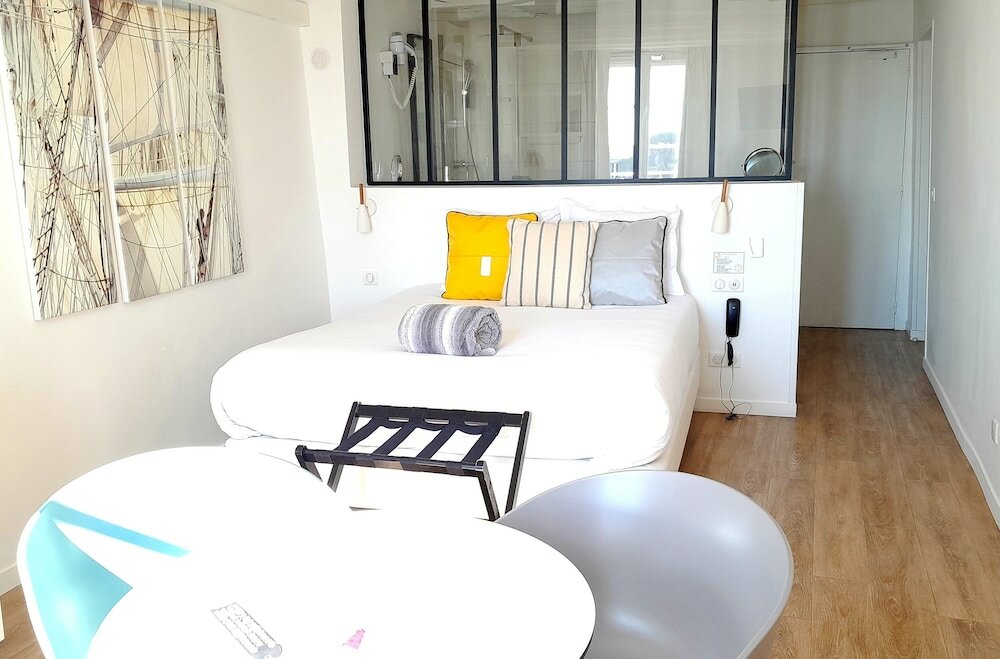 Фото Hotel La Marine