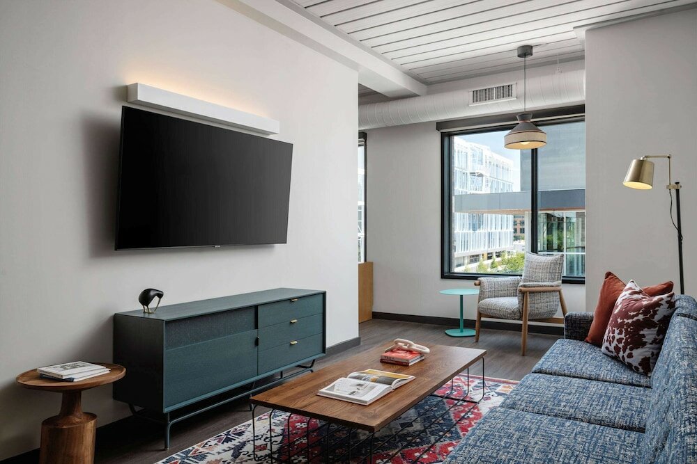 Фото Origin Austin, A Wyndham Hotel