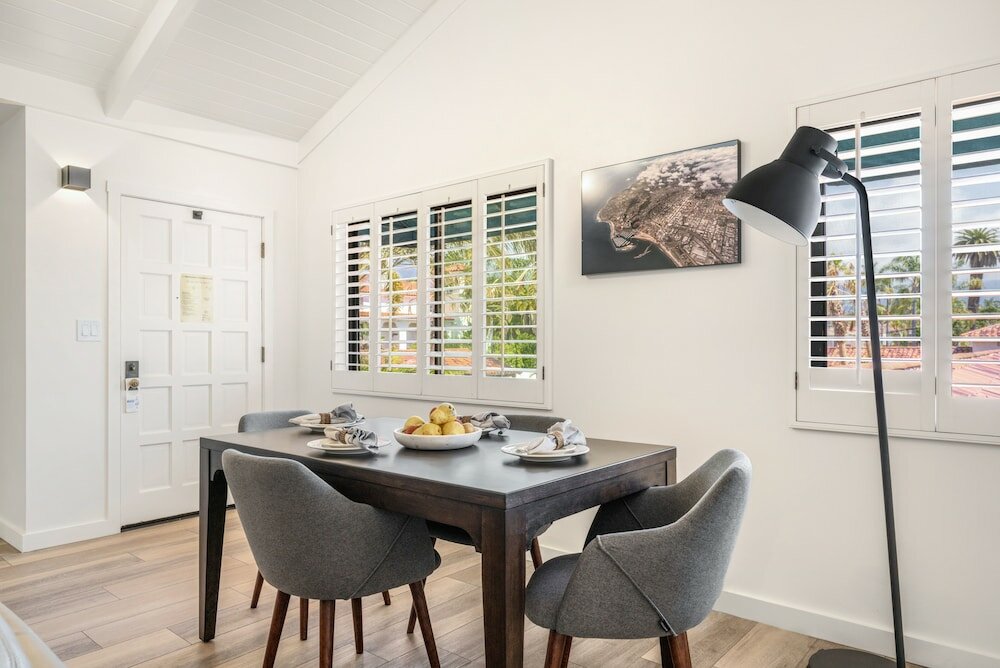 Фото Franciscan Inn & Suites