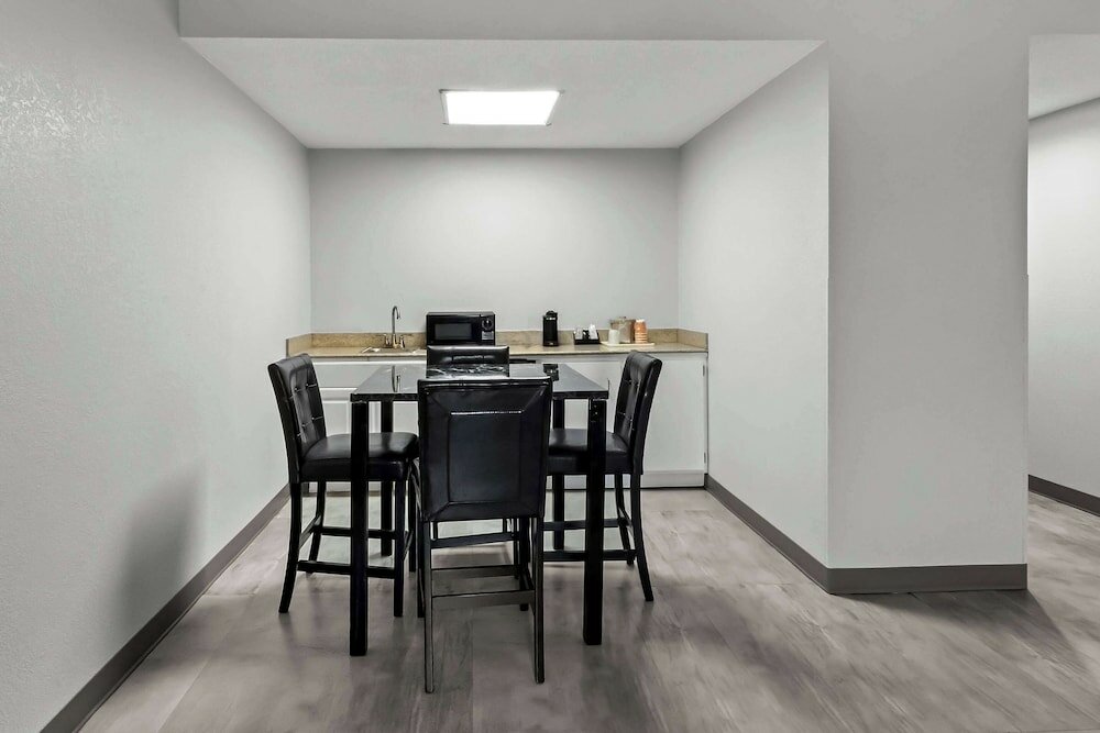 Фото Quality Inn & Suites Cvg Airport