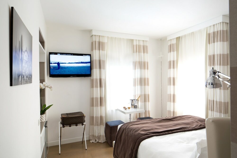 Фото VIA Del Corso Home