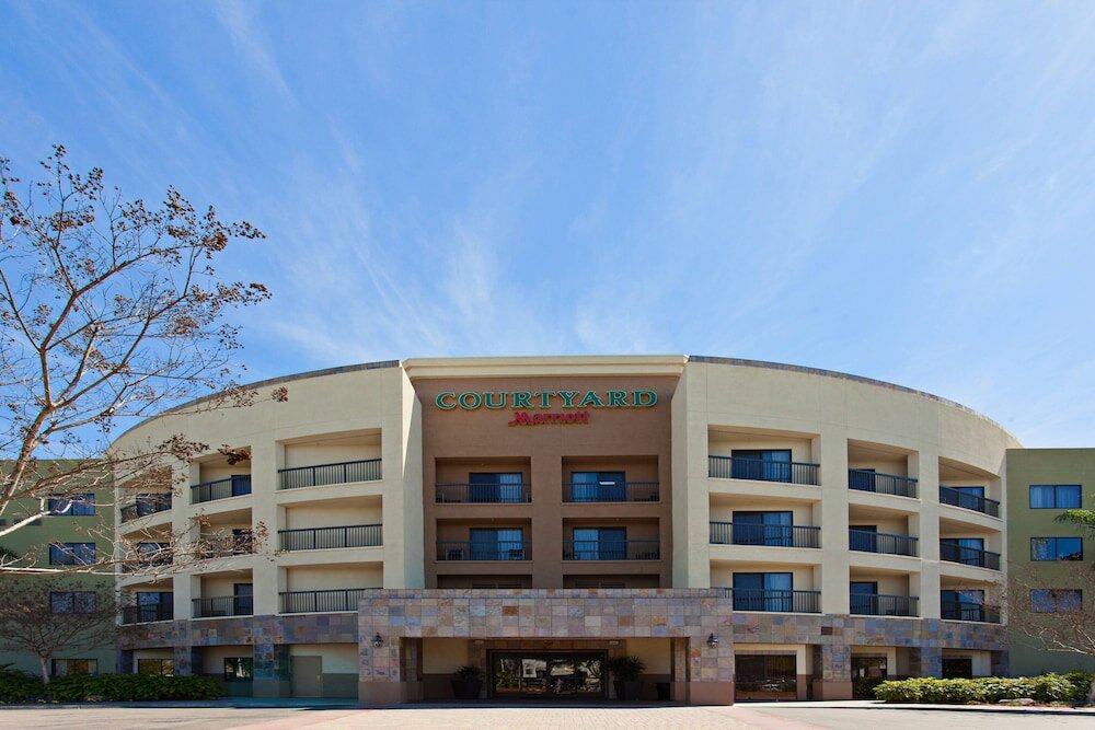 Фото Courtyard by Marriott San Diego Central