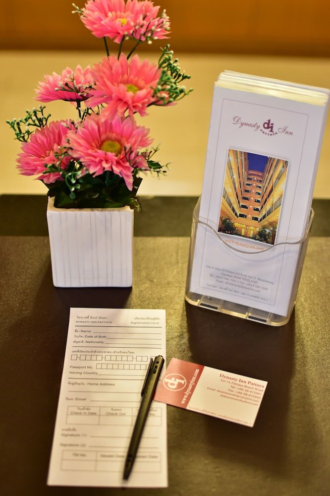 Фото Dynasty Inn Hotel