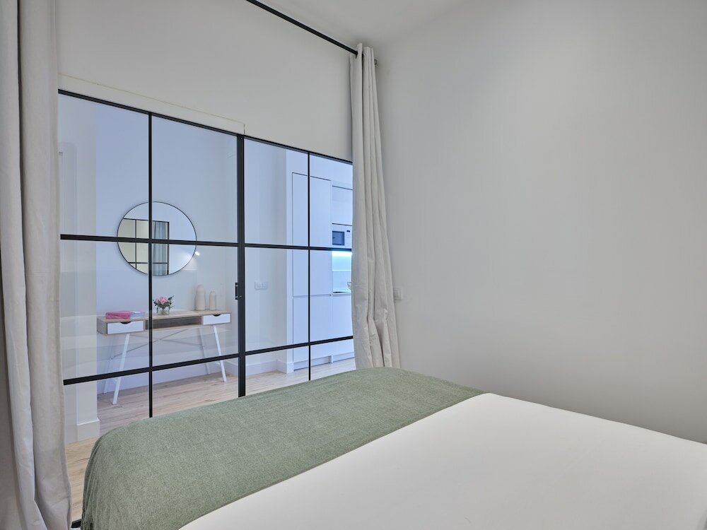 Фото Paseo Suites Hotel