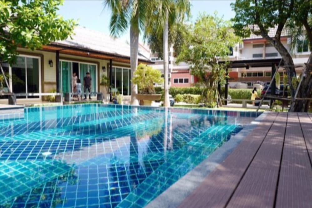 Фото Nirundorn Resort