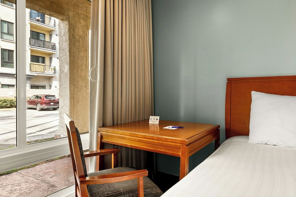 Фото Vagabond Inn Glendale