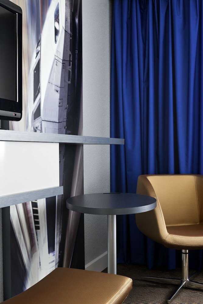 Фото Mercure Paris Massy Gare TGV