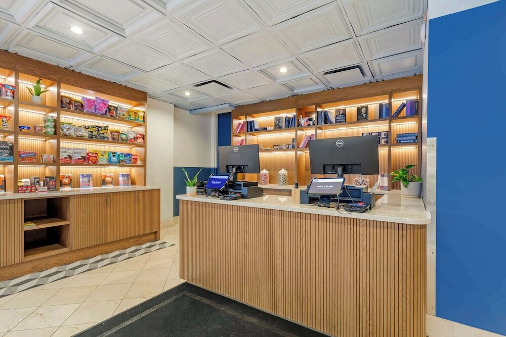 Фото Sonder The Quincy Ascend Hotel Collection