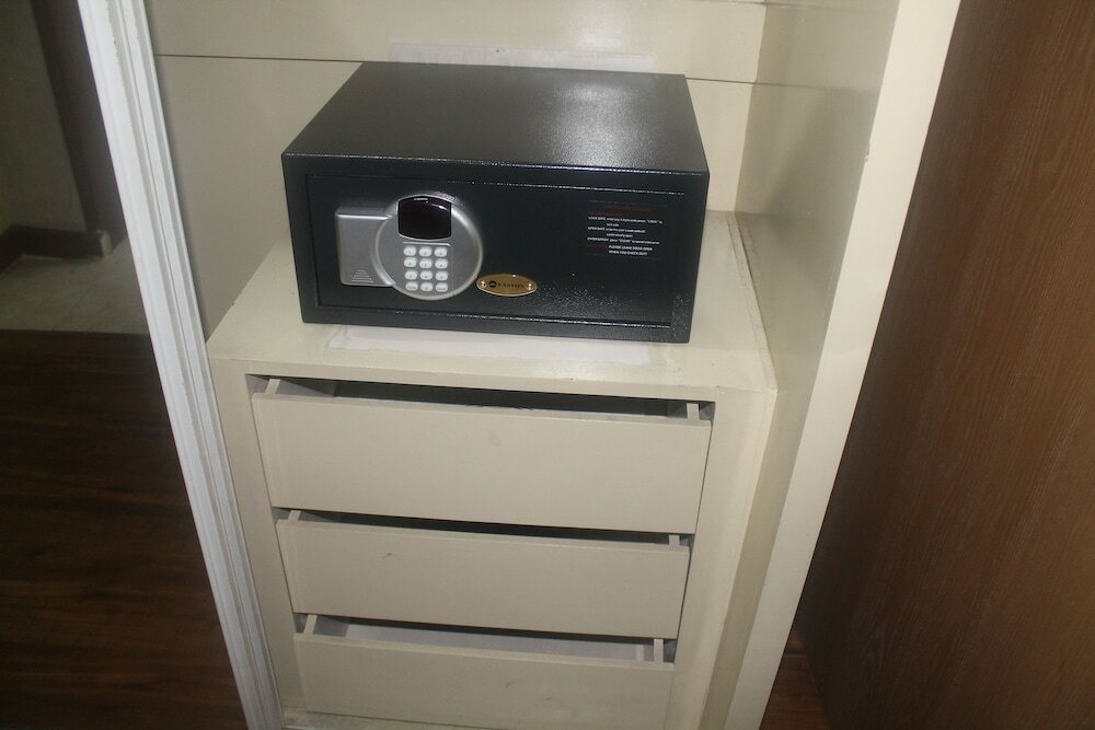 Фото The Pearl Manila Hotel