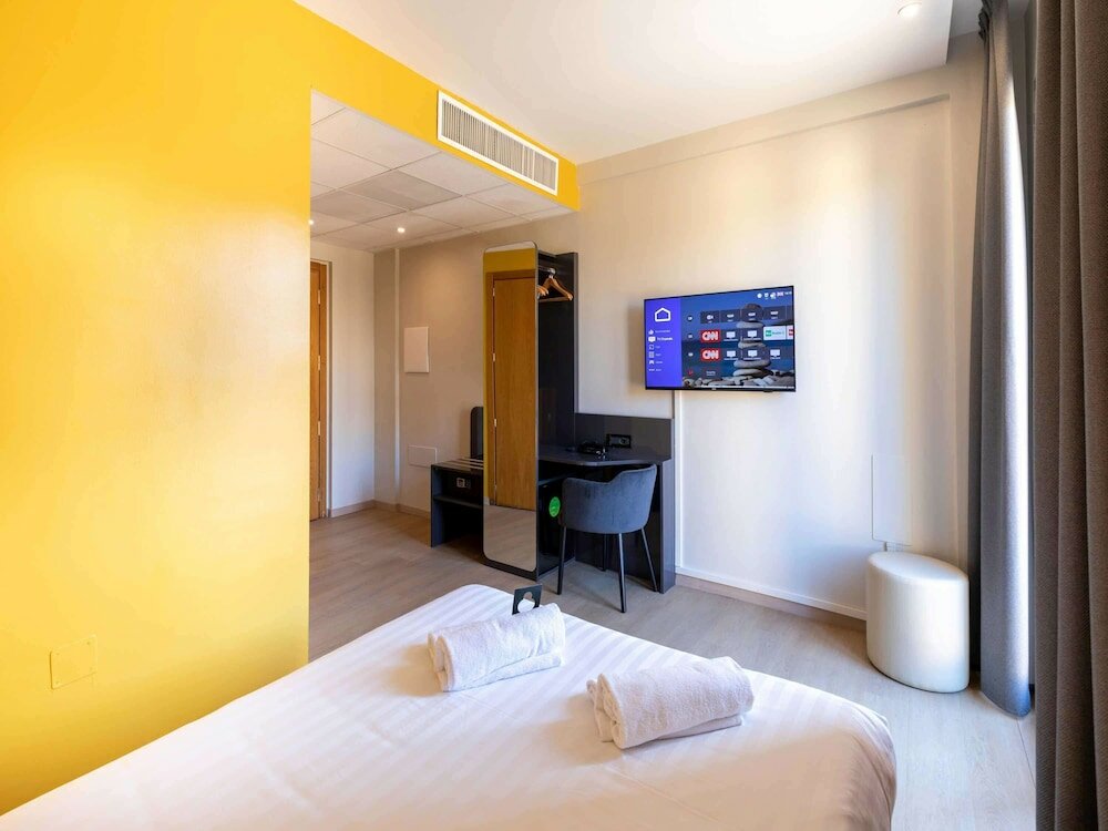 Фото B&B Hotel Roma Tuscolana San Giovanni