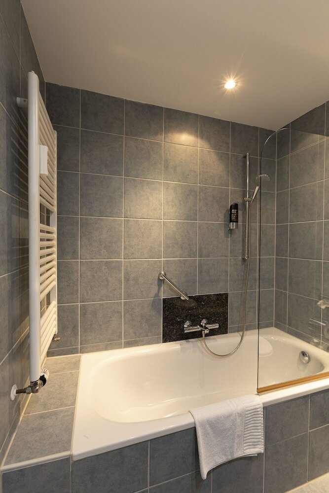 Фото Hotel Quellenhof