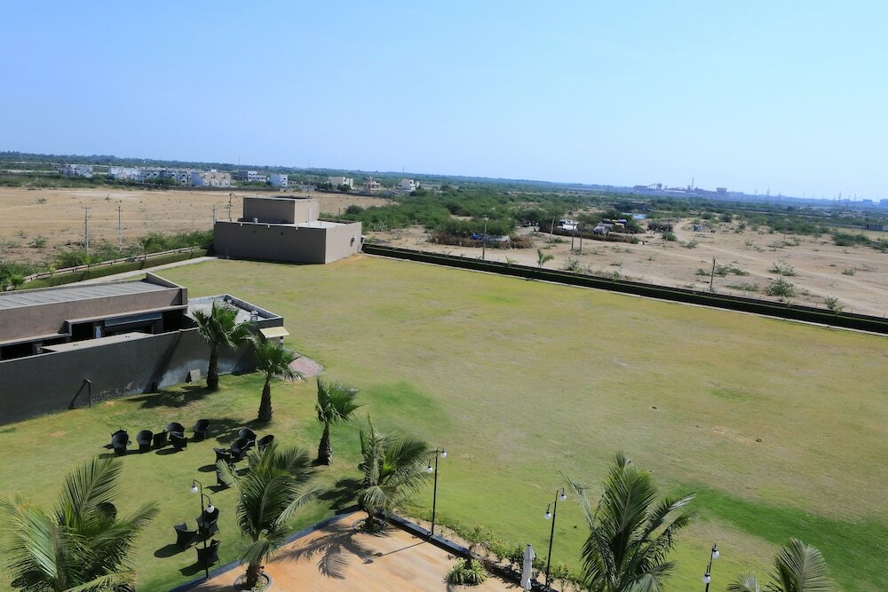 Фото The Fern Residency Mundra