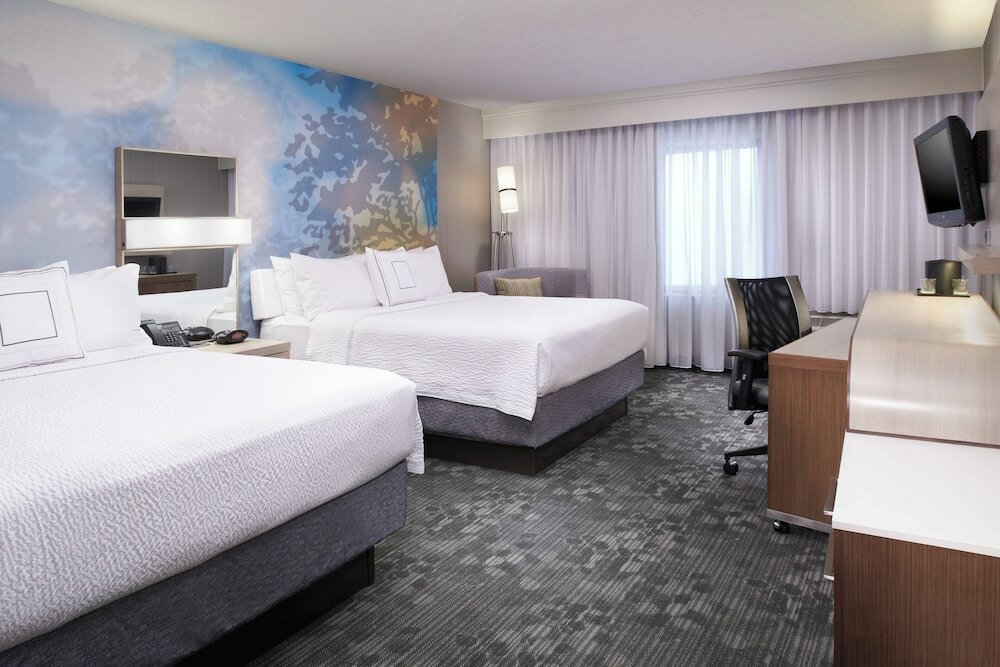 Фото Courtyard by Marriott Cleveland Independence
