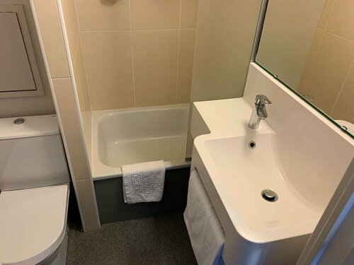 Гостиница Kyriad Direct Clermont Ferrand Nord - Gerzat в Клермон-Ферране