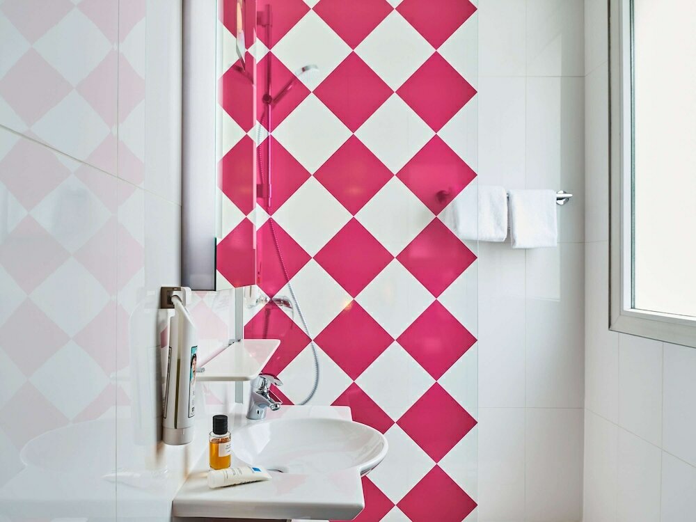 Фото ibis Styles Paris Alesia Montparnasse