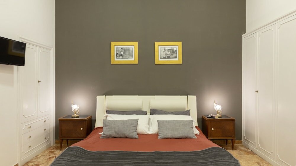 Фото Il Ventre di Napoli Broggia