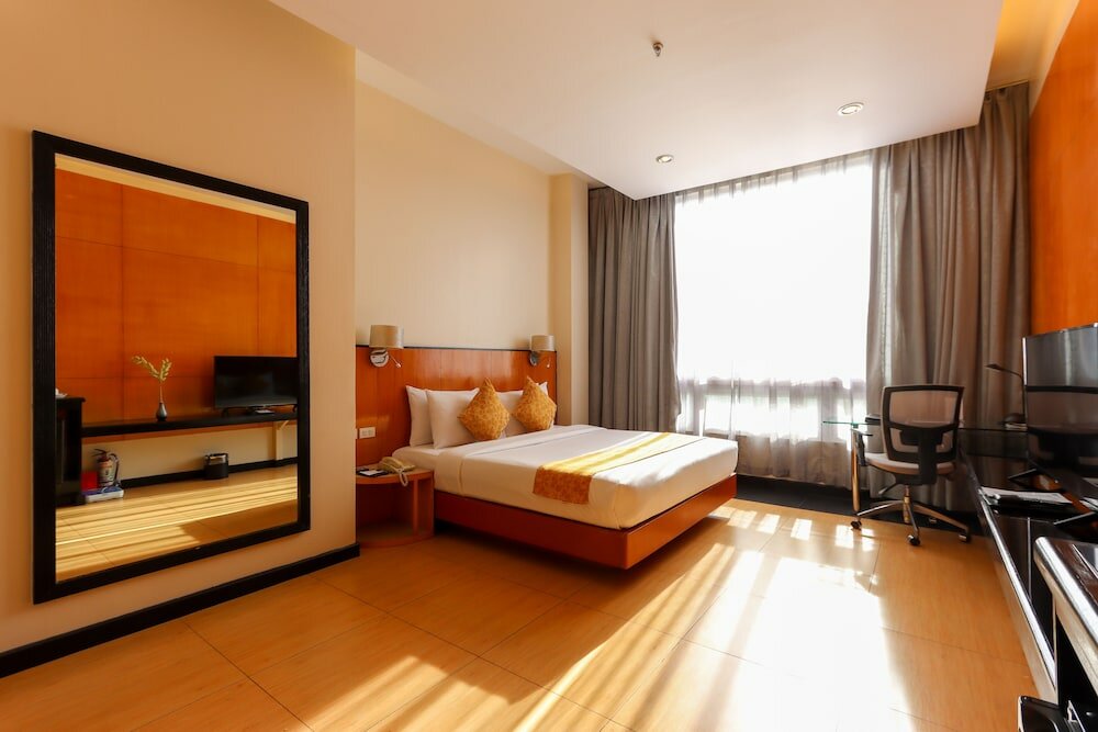 Фото Paseo Premiere Hotel