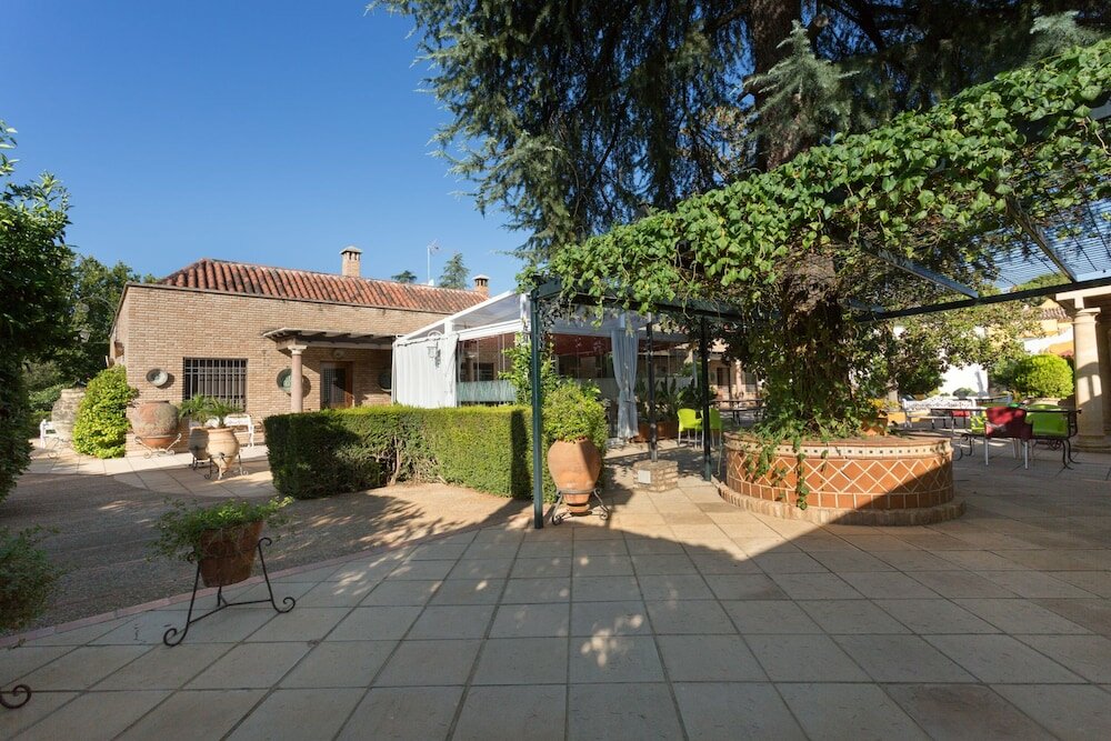 Фото Hotel Riad Arruzafa