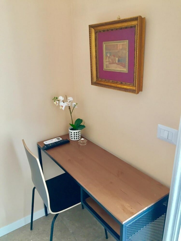 Фото Amedeo Square