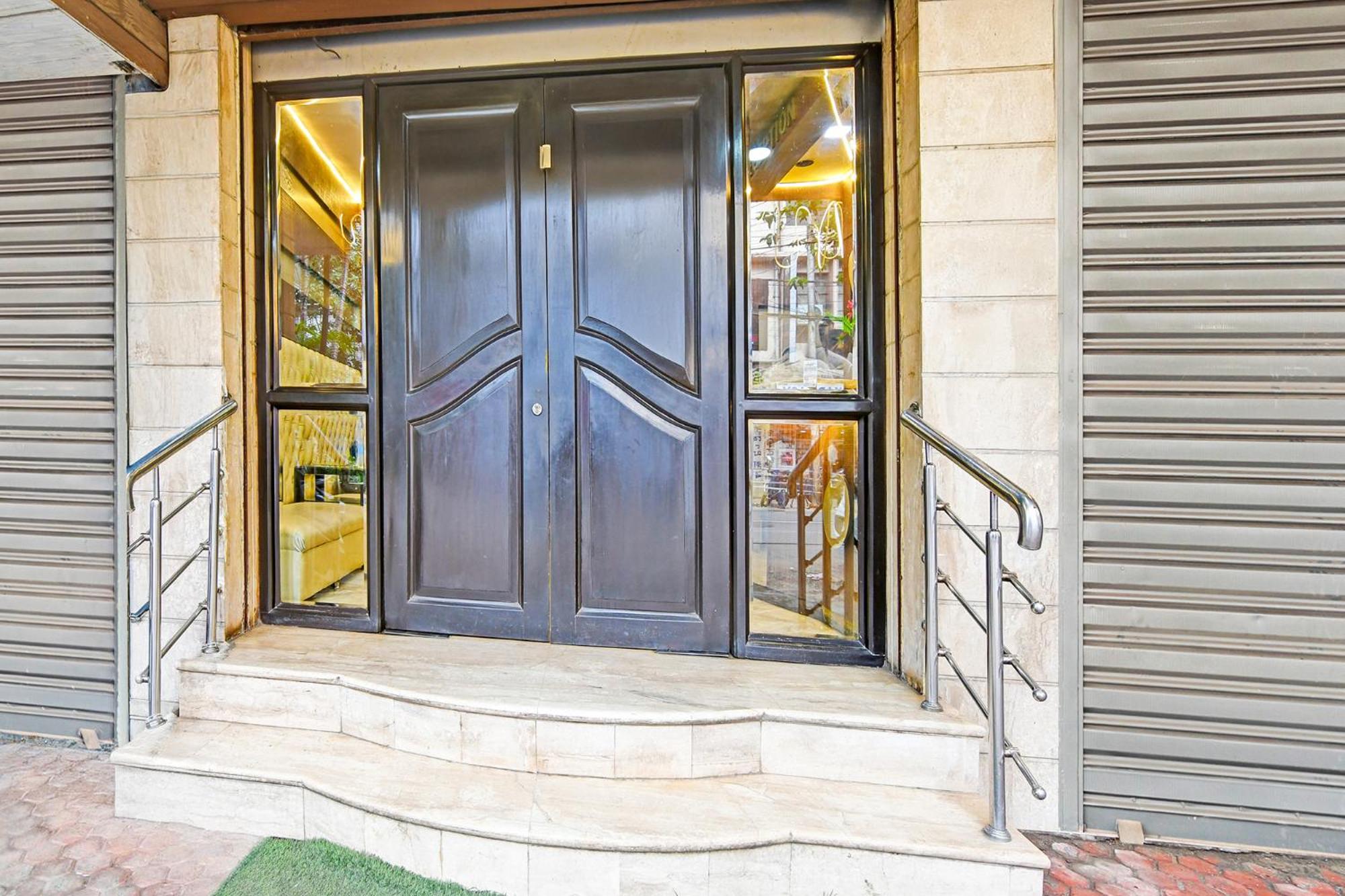 Фото Hotel Gulshan International