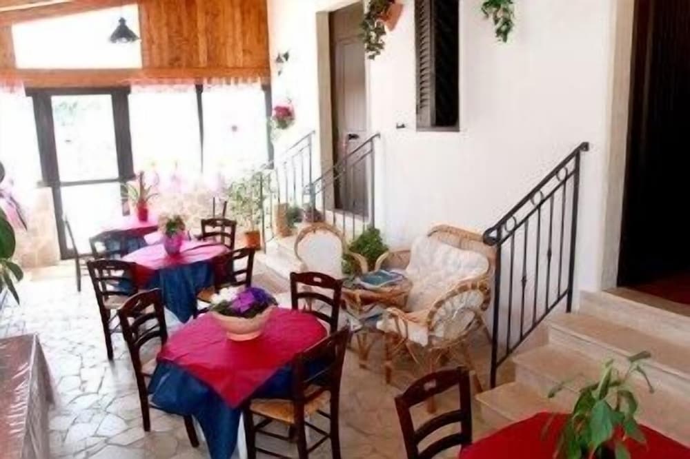 Фото L'Isola Felice