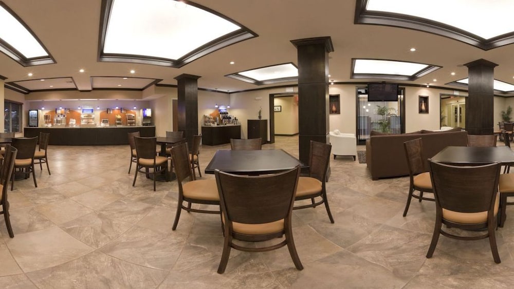 Фото Holiday Inn Express Hotel & Suites Albuquerque Airport, an Ihg Hotel