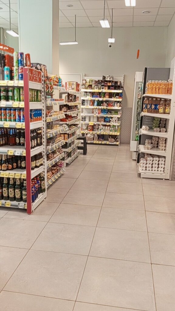 Supermarket Dixy, Lubercy, photo