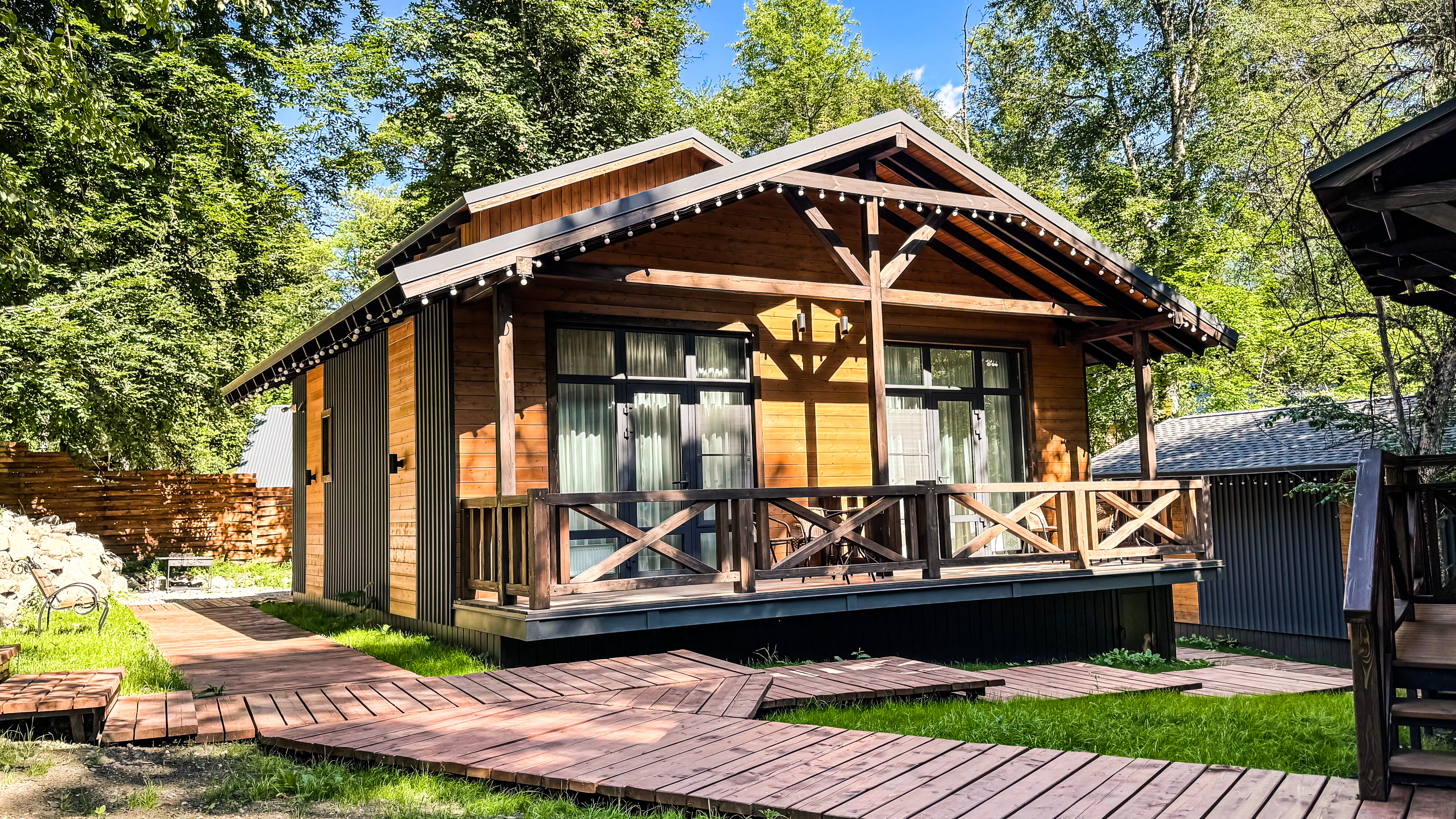 Фото отеля 2