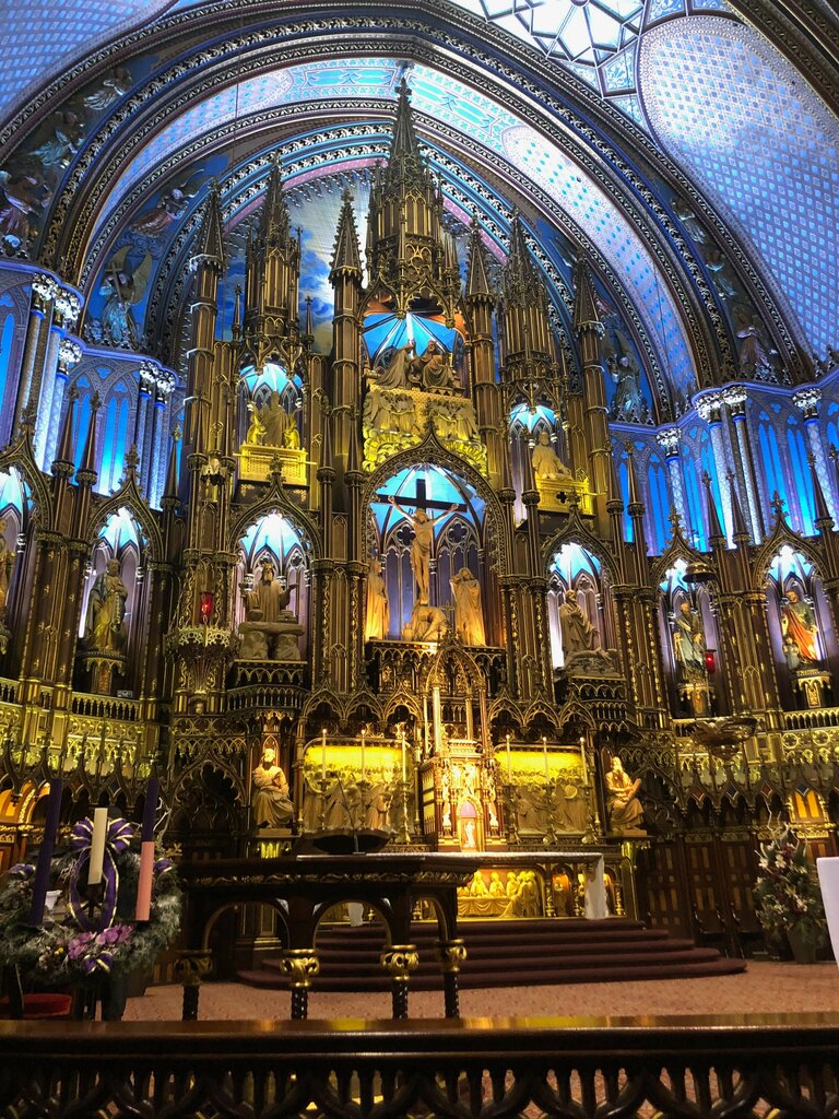 Catholic church Notre-Dame Basilica, Montreal, photo