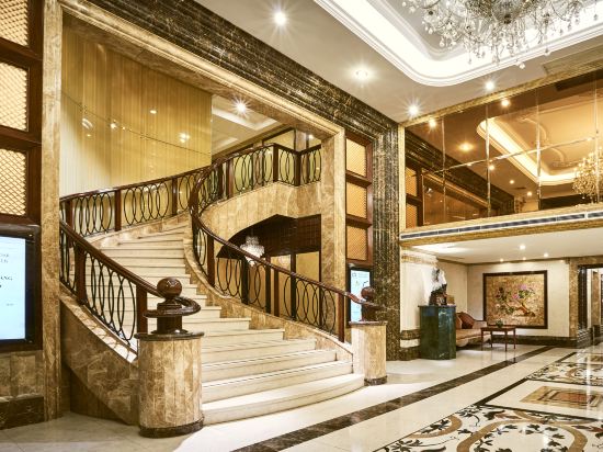 Фото Windsor Plaza Hotel