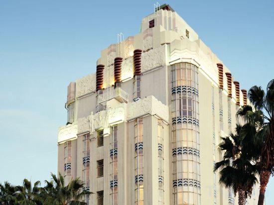 Фото Sunset Tower Hotel