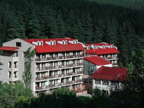 Внешний вид отеля Best Western Plus Paradise Hotel Dilijan в Дилижане, фото 3