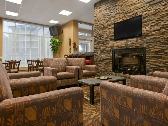 Фото Best Western Plus Chateau Inn Sylvan Lake