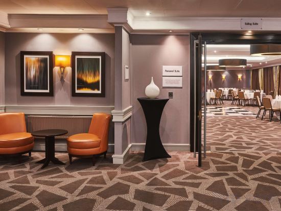 Фото DoubleTree by Hilton Hotel London - Ealing
