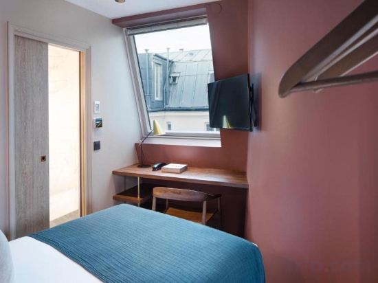 Фото Maxim Quartier Latin