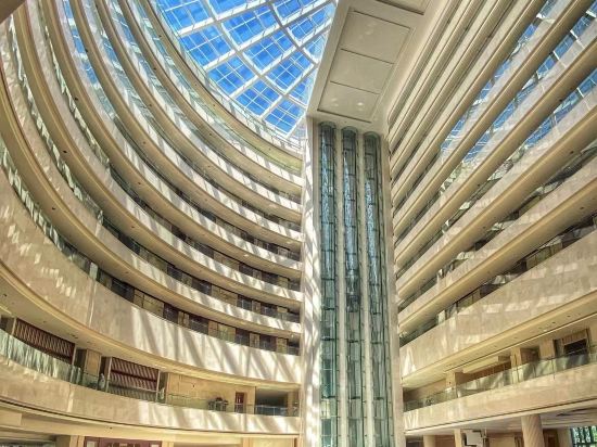 Фото Renaissance Tianjin Lakeview Hotel