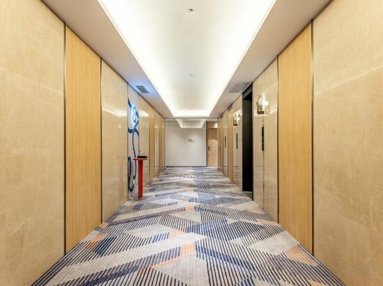 Фото Holiday Inn Express Shanghai Hongqiao Cbd